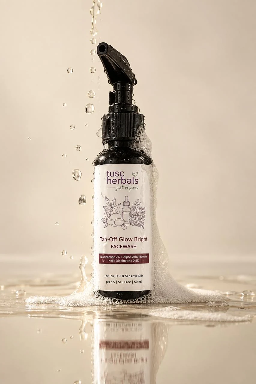 Detan Glow Face Wash
